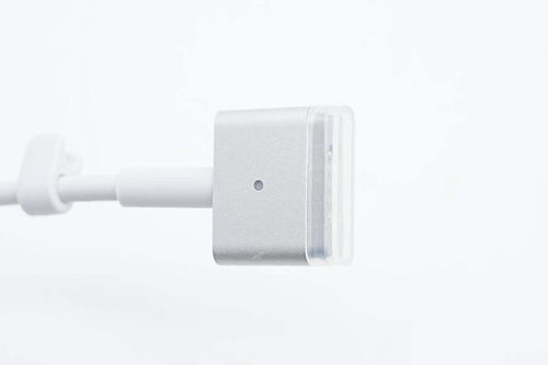 經(jīng)典不褪色 蘋(píng)果60W MagSafe 2充電器十年保值探秘與深度拆解
